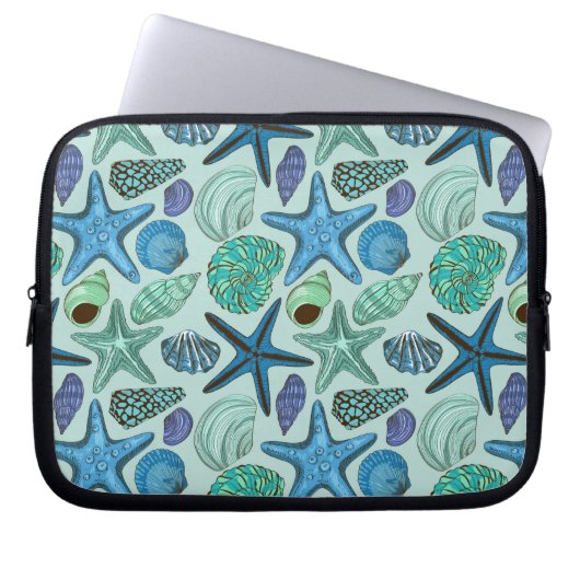 Schatten der blauen Seashells und des Laptopschutzhülle (Vorderseite)