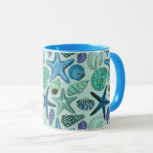 Schatten der blauen Seashells und des Tasse (VorderseiteRechts)