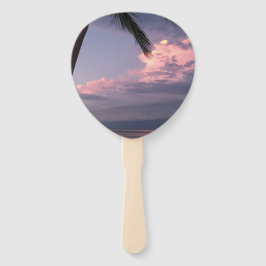 Schatten des Lila Himmels auf einem Handventilator Fächer