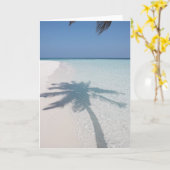 Schatten einer Palme an einem menschenleeren Stran Karte (Gelbe Blume)