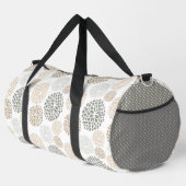 SCHATTEN VON BROWN & GRAY MUMS & POLKA DOTS DUFFLE BAG (Rechte Ecke)