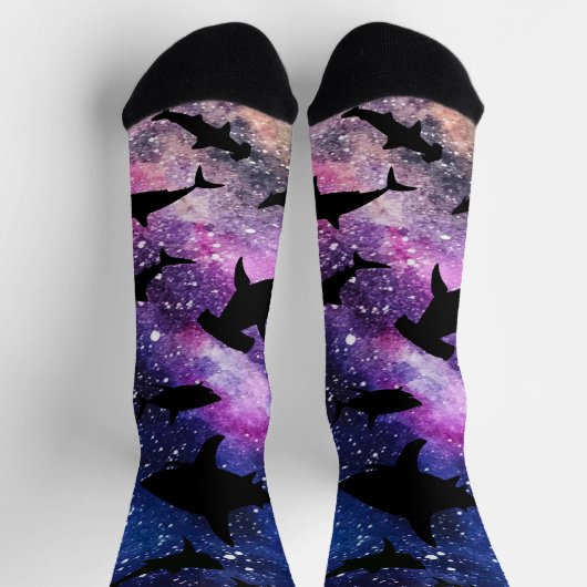 Schattenhai Haiwal in Gradientengalaxie Weltraum Socken (Oben)