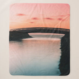 Schattenriss einer Brücke Sherpadecke