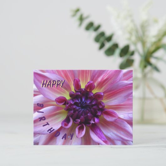 Schattierungen der Lila Dahlia Happy Birthday Post Postkarte (Stehend Vorderseite)