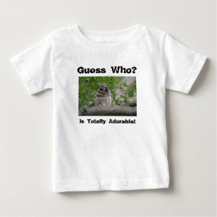 "Schätzen Sie, wem" entzückend ist, Babykleidung Baby T-shirt