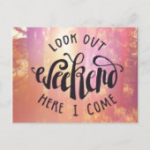 Schau dir das Wochenende hier aus Postkarte (Vorderseite)