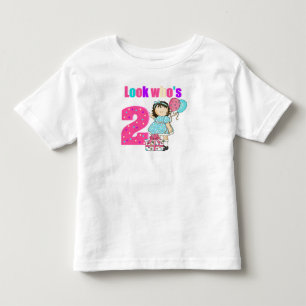Schau, wer Geburtstag von zwei Mädchen hat Kleinkind T-shirt