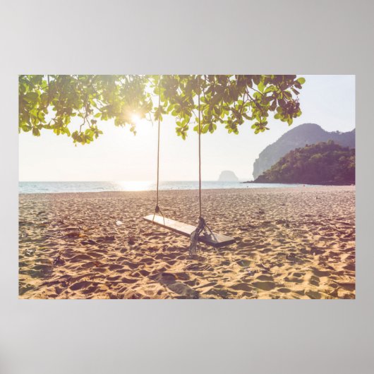 Schauen Sie bei Sonnenuntergang am Strand Poster (Vorne)