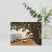 Schauen Sie bei Sonnenuntergang am Strand Postkarte (Stehend Vorderseite)