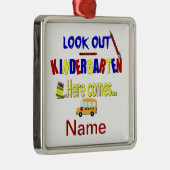 Schauen Sie Kindergarten hier herauskommt… Nennen Silbernes Ornament (Rechts)