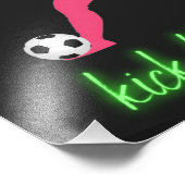 Schauen Sie mir zu, wie ein Girl Soccer ankommt Fotodruck (Ecke)