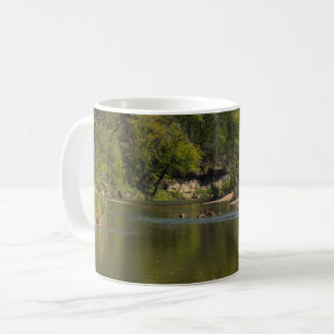 Schauen Sie sich die Bryant-Creek-Tasse an Kaffeetasse