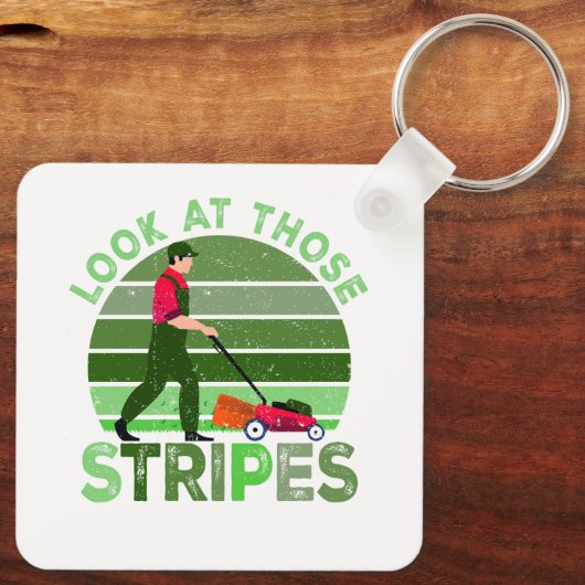 Schauen Sie sich diese Streifen Rasenmäher Vater R Schlüsselanhänger (Rückseite)