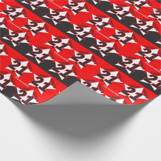 Schauen Sie, wer 21 dreht Geschenkpapier (Ecke)