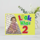Schauen Sie, wer 2 / Geburtstag ist Einladung (Stehend Vorderseite)