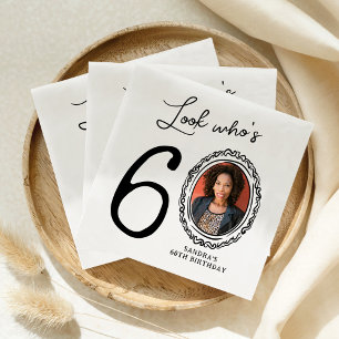 Schauen Sie, wer 60. Foto ist 60. Geburtstag Serviette