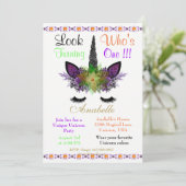 Schauen Sie, wer die Einhorneinladung umdreht Einladung (Stehend Vorderseite)