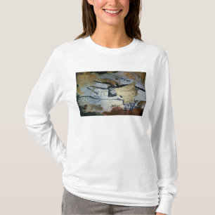 Schaukeln Sie Malerei eines Stiers mit langen T-Shirt