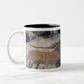 Schaukeln Sie Malerei eines Stiers und der Pferde, Zweifarbige Tasse (Links)