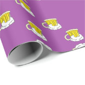 Schaumbecher auf lila geschenkpapier (Rolleneckpunkt)