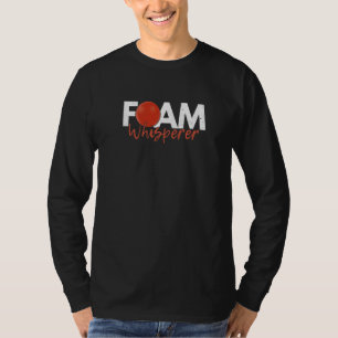 Schaumflüsterangebot für einen Dodgeball-Champion T-Shirt