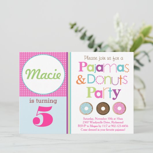 Schaumgummiring-u. Pyjama-Party Einladung (Pink) (Stehend Vorderseite)