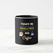 Schauspieler mit Theaterkaffee Tasse (Zentrum)