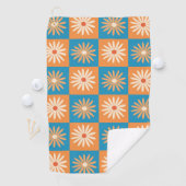 Scheckte Retro-Blume auf blau und orange Golfhandtuch (Insitu)