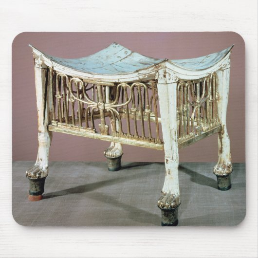 Schemel zu Beginn benutzt vom Kindkönig Mousepad (Vorne)