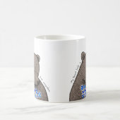 Scheuer Bär mit blauen Blumen Ungesagte Liebe  Kaffeetasse (Mittel)
