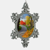 Scheune im Fall Schneeflocken Zinn-Ornament (Links)