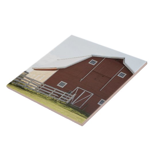 Scheune in der ländlichen Landschaft Fliese (Seite)