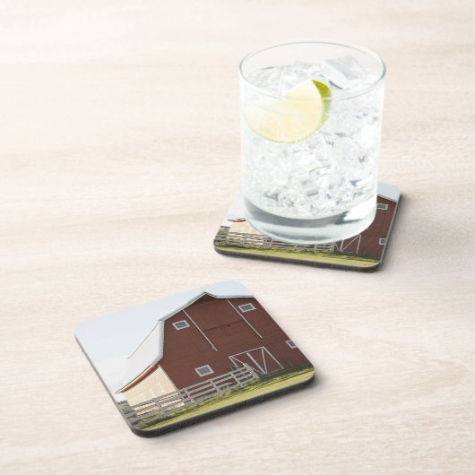 Scheune in der ländlichen Landschaft Untersetzer (Rechte Seite)