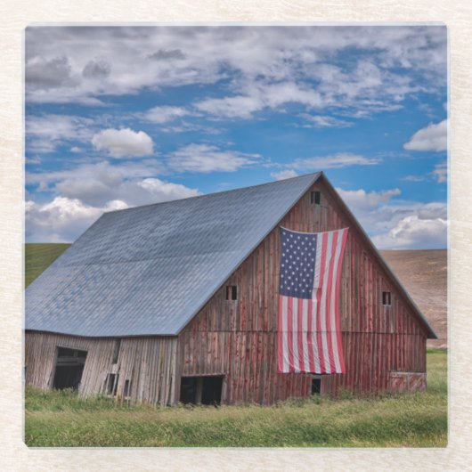 Scheune mit amerikanischer Flagge | Colfax, Glasuntersetzer (Vorderseite)