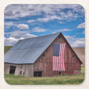 Scheune mit amerikanischer Flagge Colfax, Rechteckiger Pappuntersetzer