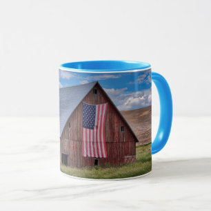 Scheune mit amerikanischer Flagge   Colfax, Tasse