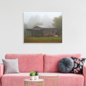 Scheune mit rotem Traktor Leinwanddruck (Insitu (Wohnzimmer))