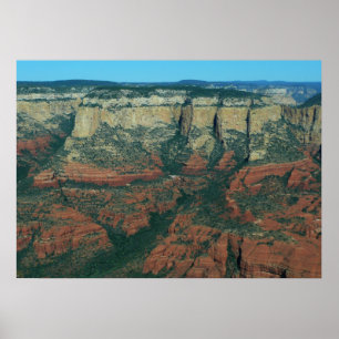 Schichten roter Felsen in Sedona Arizona Poster