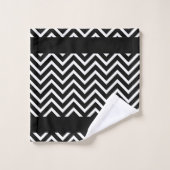 Schickes Chevron-Muster auf Schwarz Weiß Monogramm Badhandtuch Set (Waschlappen)