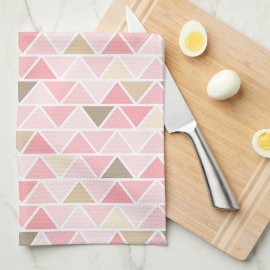 SCHIEBEN VON PINKBROWN, WEISS, DREIECKEN GESCHIRRTUCH (Viertel Falte)