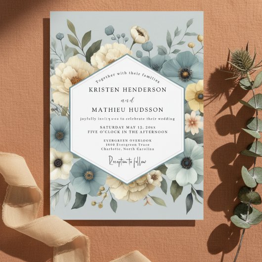 Schieferblaue Traumhochzeit mit Blumen Einladung