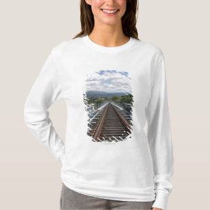 Schienenstränge auf Eiffel-Brücke T-Shirt