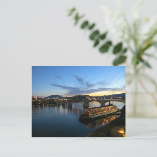 Schiff am Fluss Postkarte (Stehend Vorderseite)