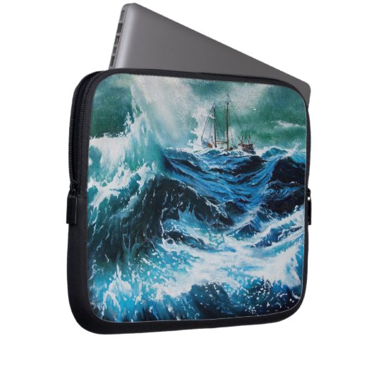 Schiff im Sturm Laptopschutzhülle (Vorne Rechts)