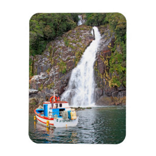 Schiff und Wasserfall, Chile Magnet