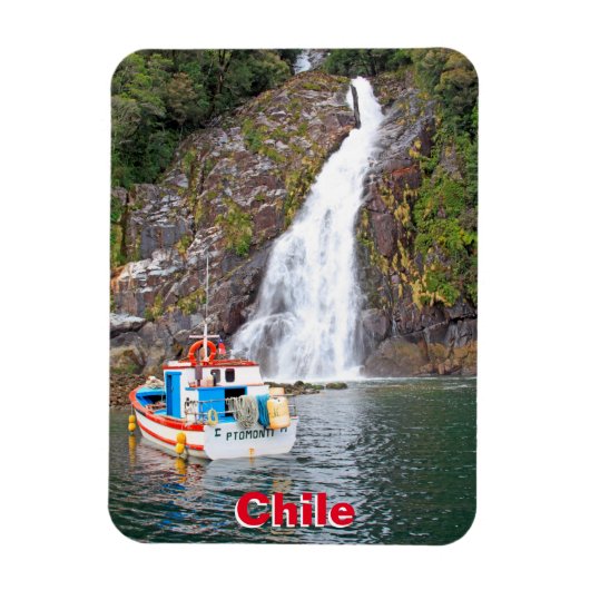 Schiff und Wasserfall, Chile Magnet (Vertikal)
