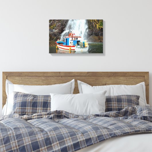 Schiff und Wasserfall Leinwanddruck (Insitu (Schlafzimmer))
