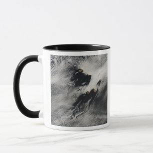 Schiff-Welle-förmige Wellenwolken- und Tasse