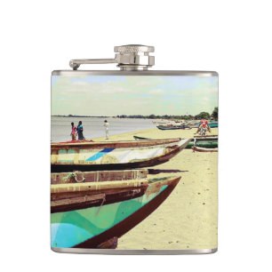 Schiffe am Tropical Beach Flachmann