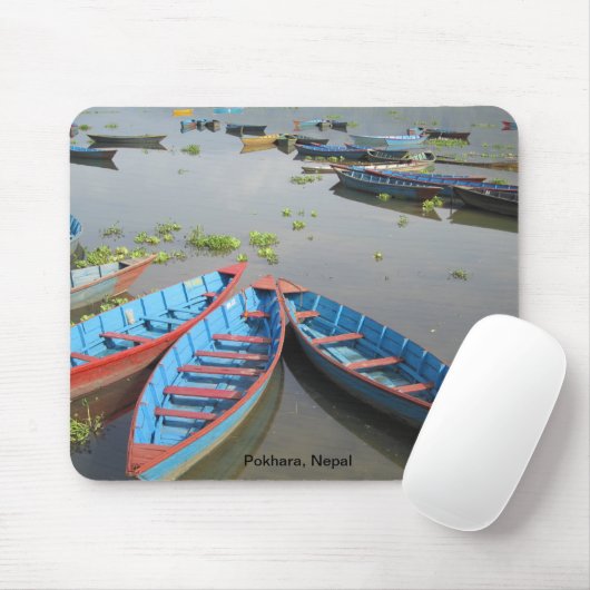 Schiffe auf dem Phewa-See Mousepad (Mit Mouse)